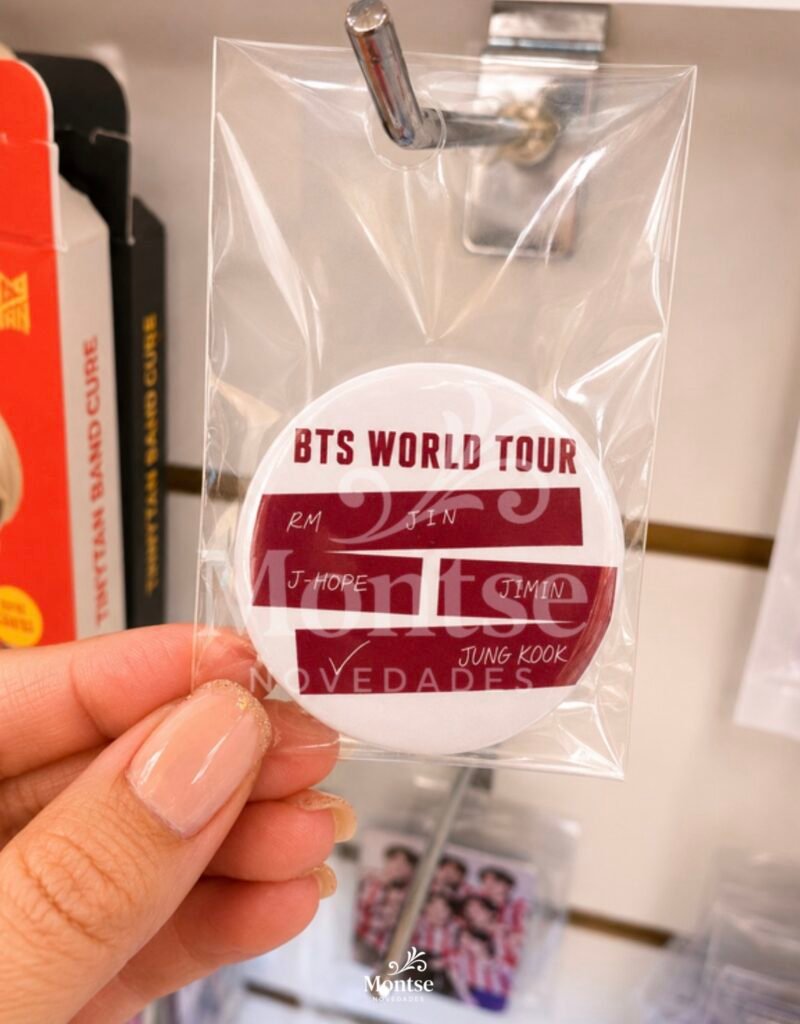 Pin BTS World Tour